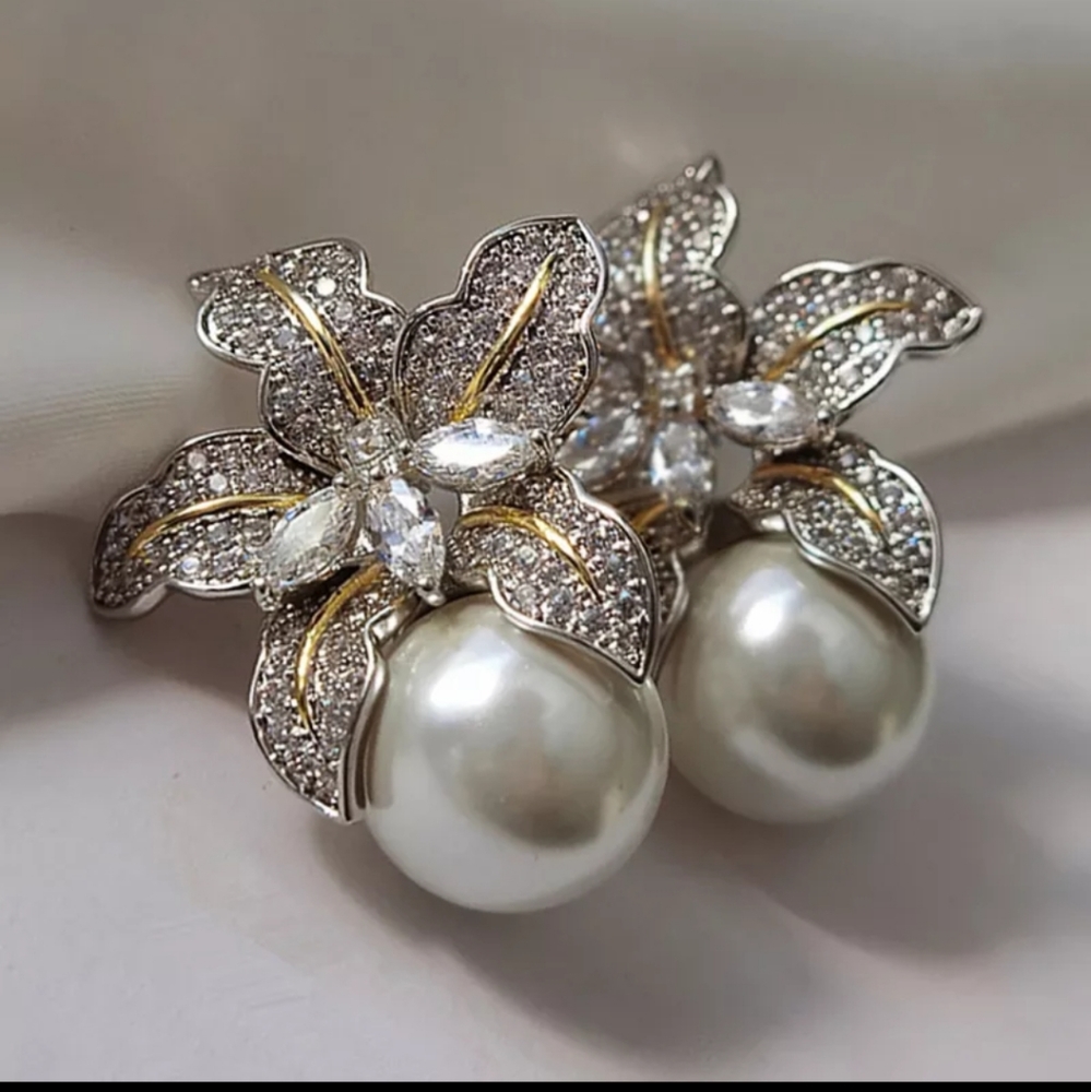 STUNNING orchid flower pearl earrings statement silver gold Crystal stones Stud - Picture 8 of 11